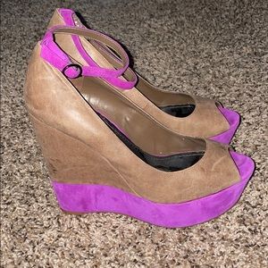 Platform peep toe sandals